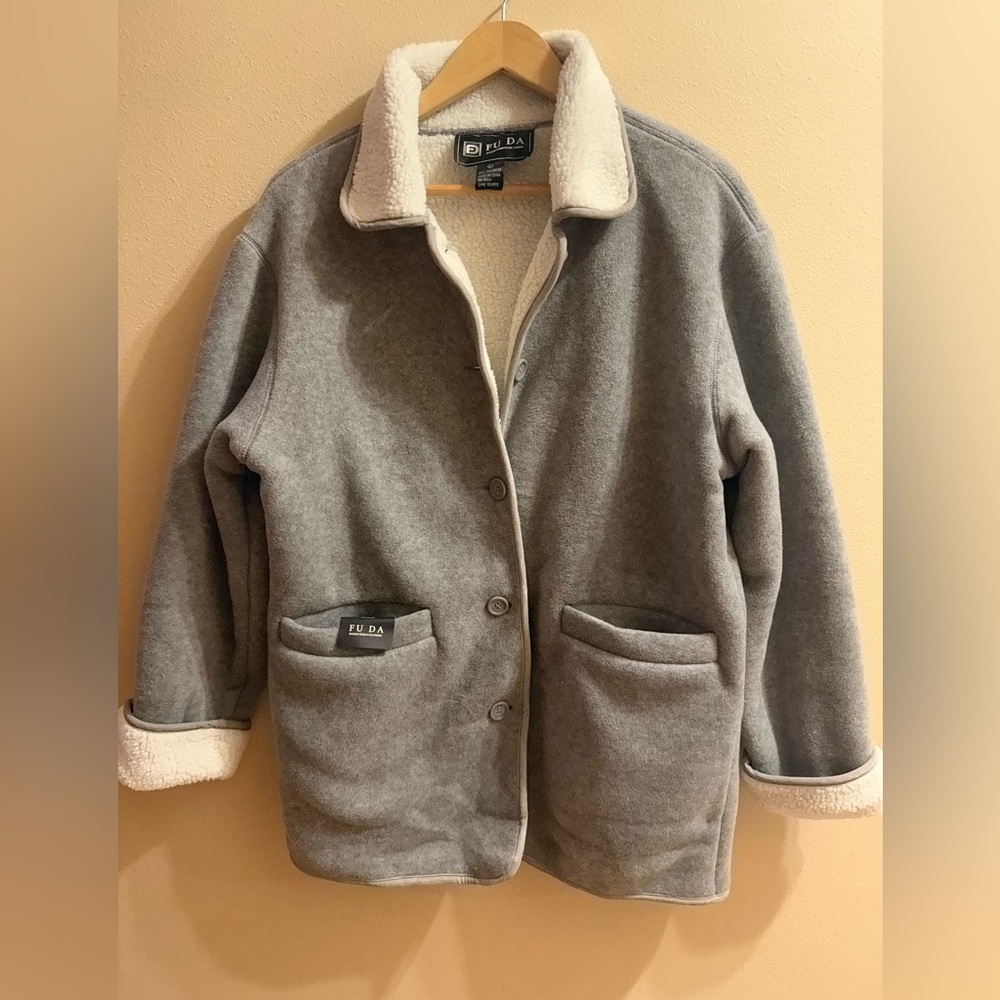 FU DA Gray and Cream Sherpa Jacket women’s large